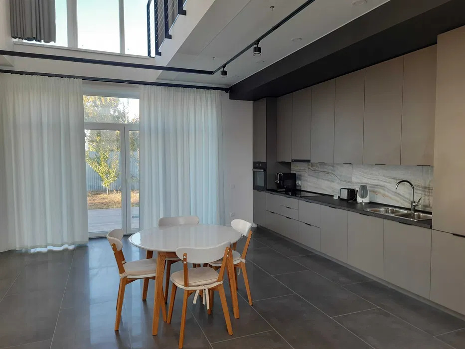 Аренда дома 180 м², 75-я Садовая ул.