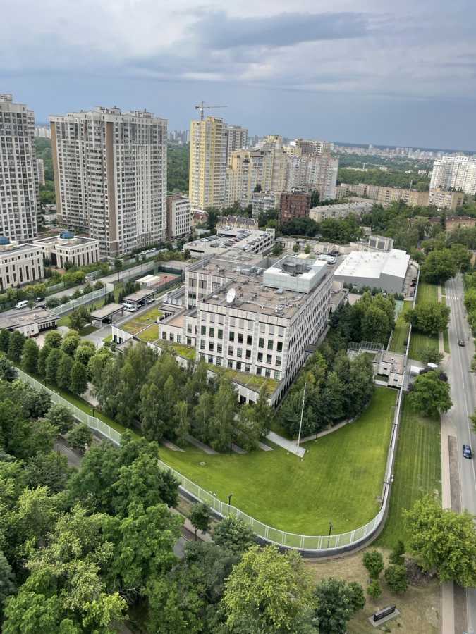 Продажа 2-комнатной квартиры 58 м², Авиаконструктора Игоря Сикорского ул., 1А