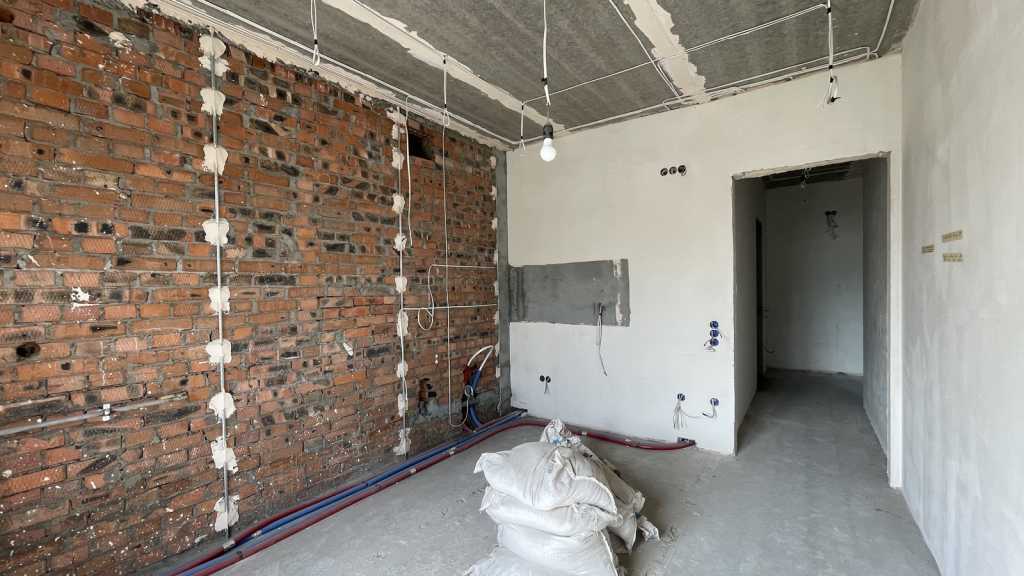 Продажа 2-комнатной квартиры 68.6 м², Евгения Коновальца ул., 11