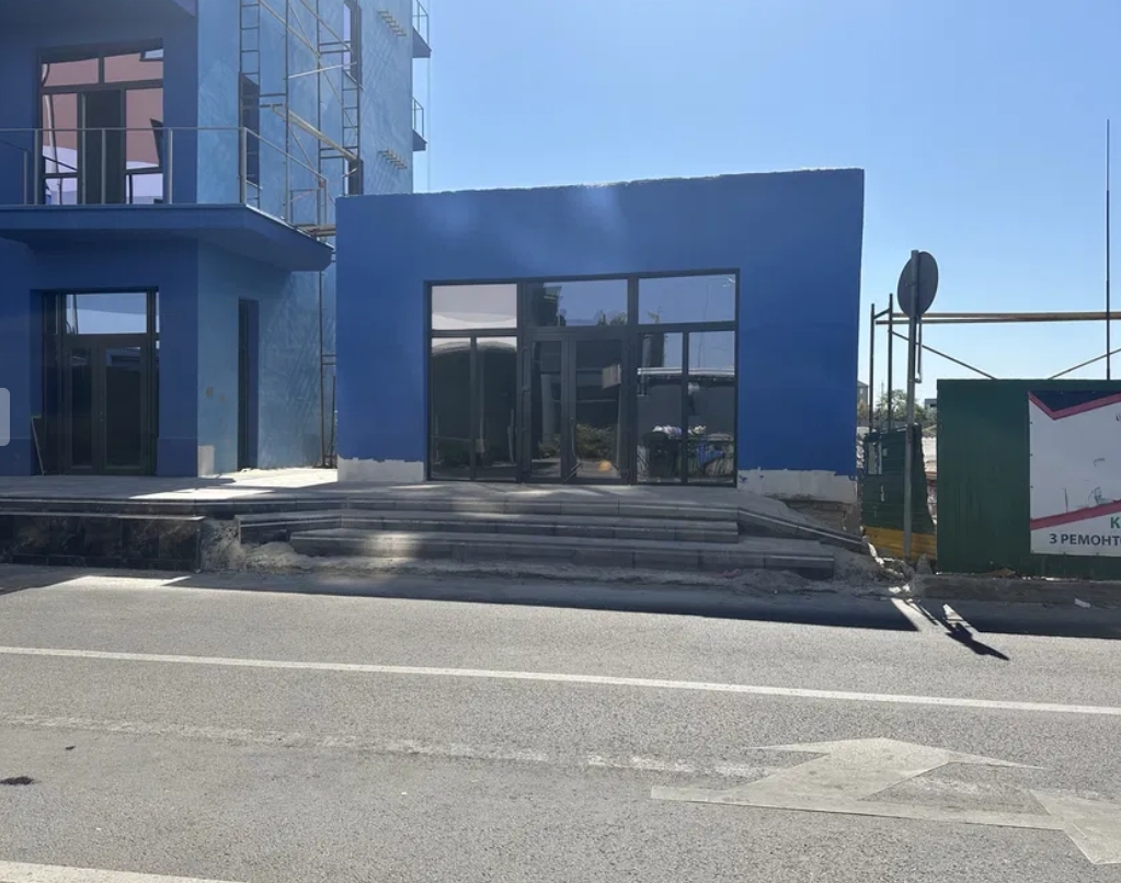 Аренда торгового помещения 113 м², Небесной сотни просп.