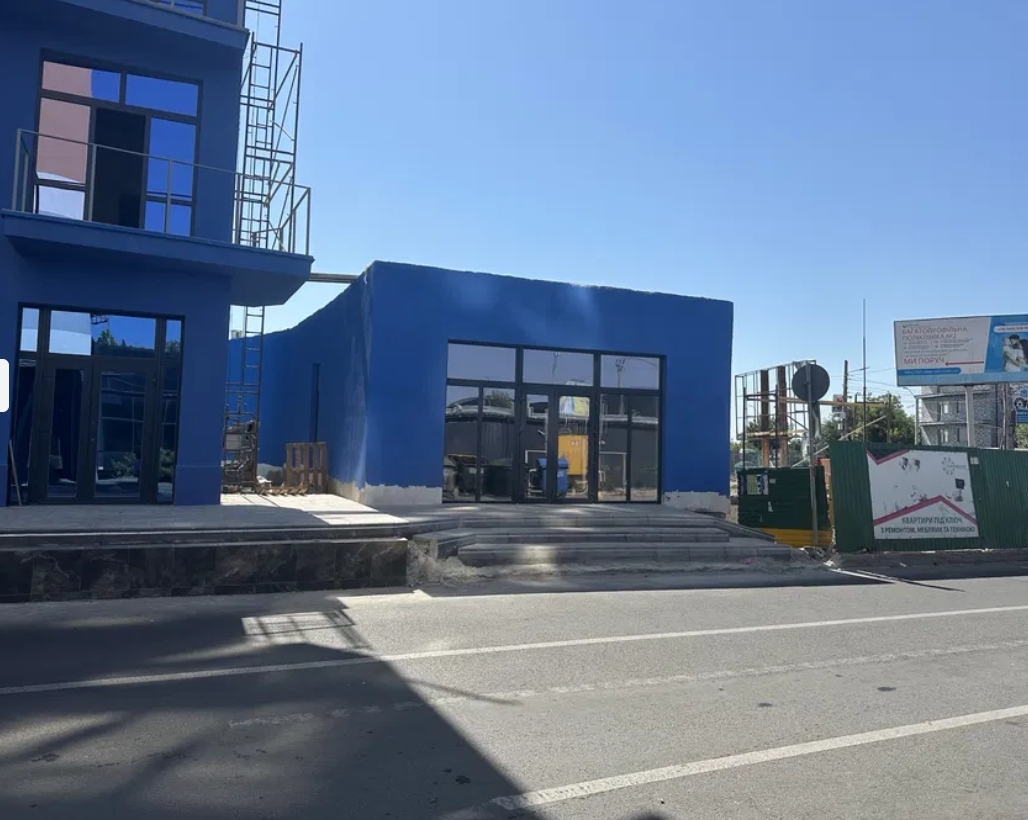Аренда торгового помещения 113 м², Небесной сотни просп.