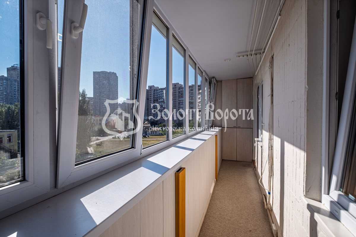 Продажа 2-комнатной квартиры 55 м², Александра Кошица ул., 7