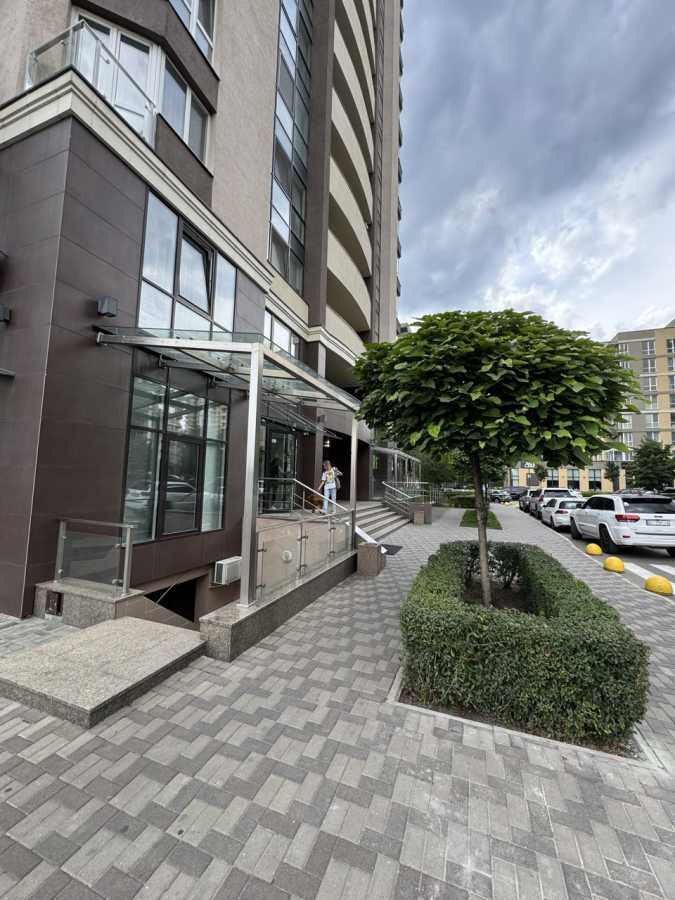 Продажа 1-комнатной квартиры 50.6 м², Вячеслава Черновола ул., 6