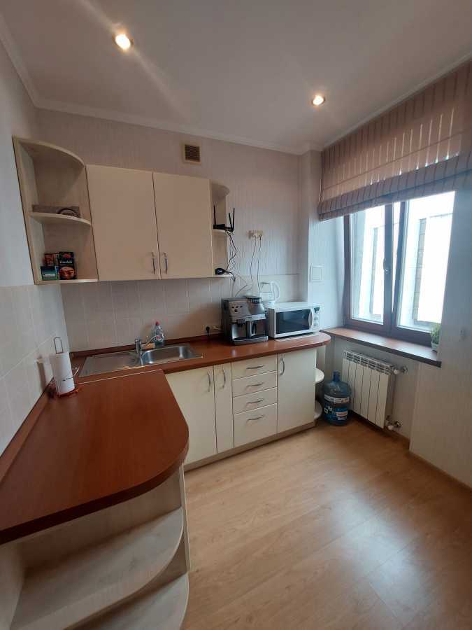 Аренда офиса 45 м², Трехсвятительская ул., 3