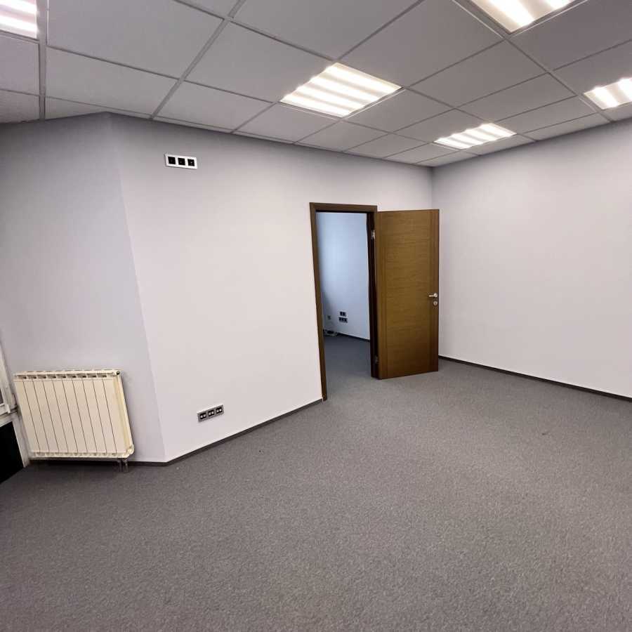 Аренда помещения свободного назначения 400 м², Маршала Тимошенко ул., 21