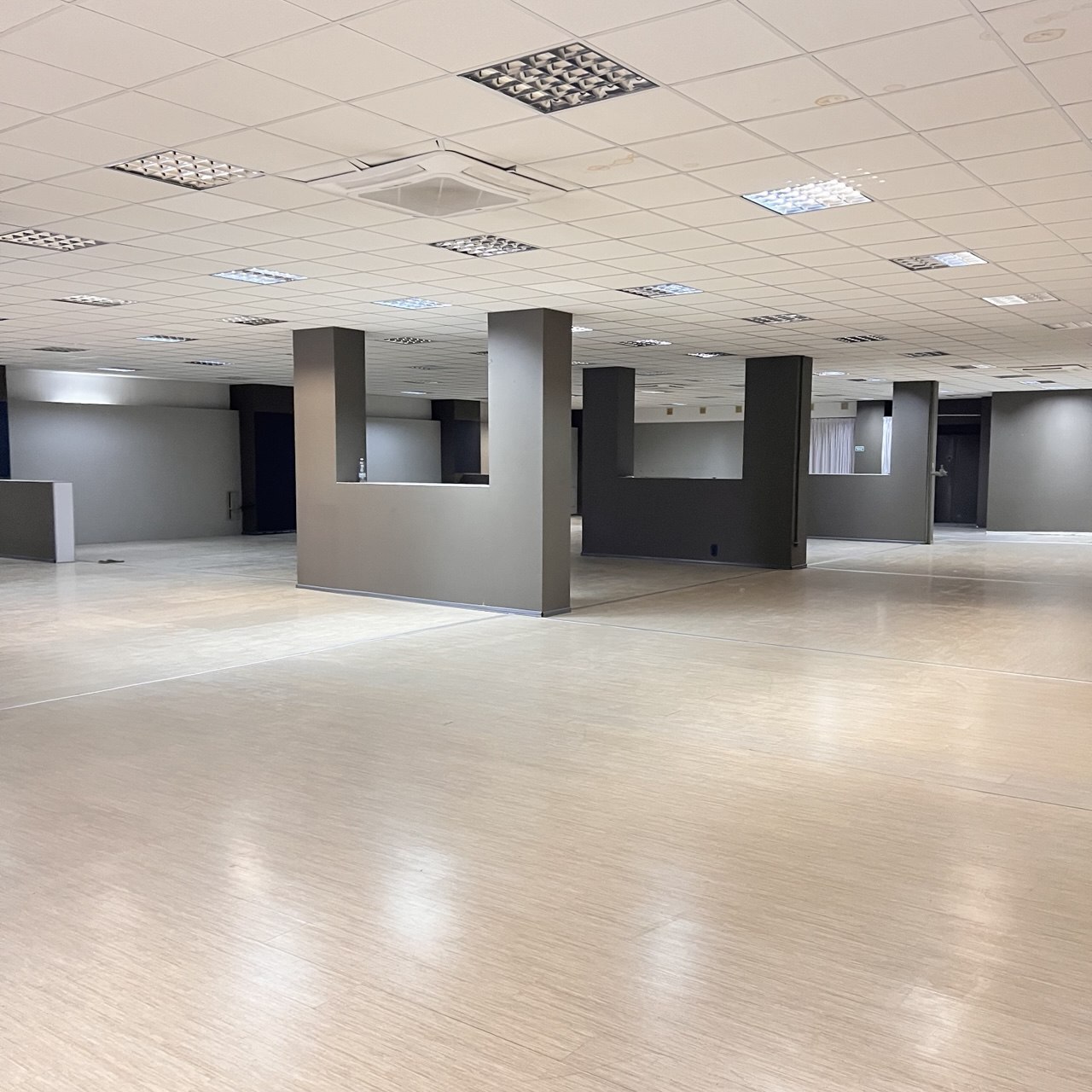 Аренда помещения свободного назначения 768 м², Степана Бандеры просп., 8