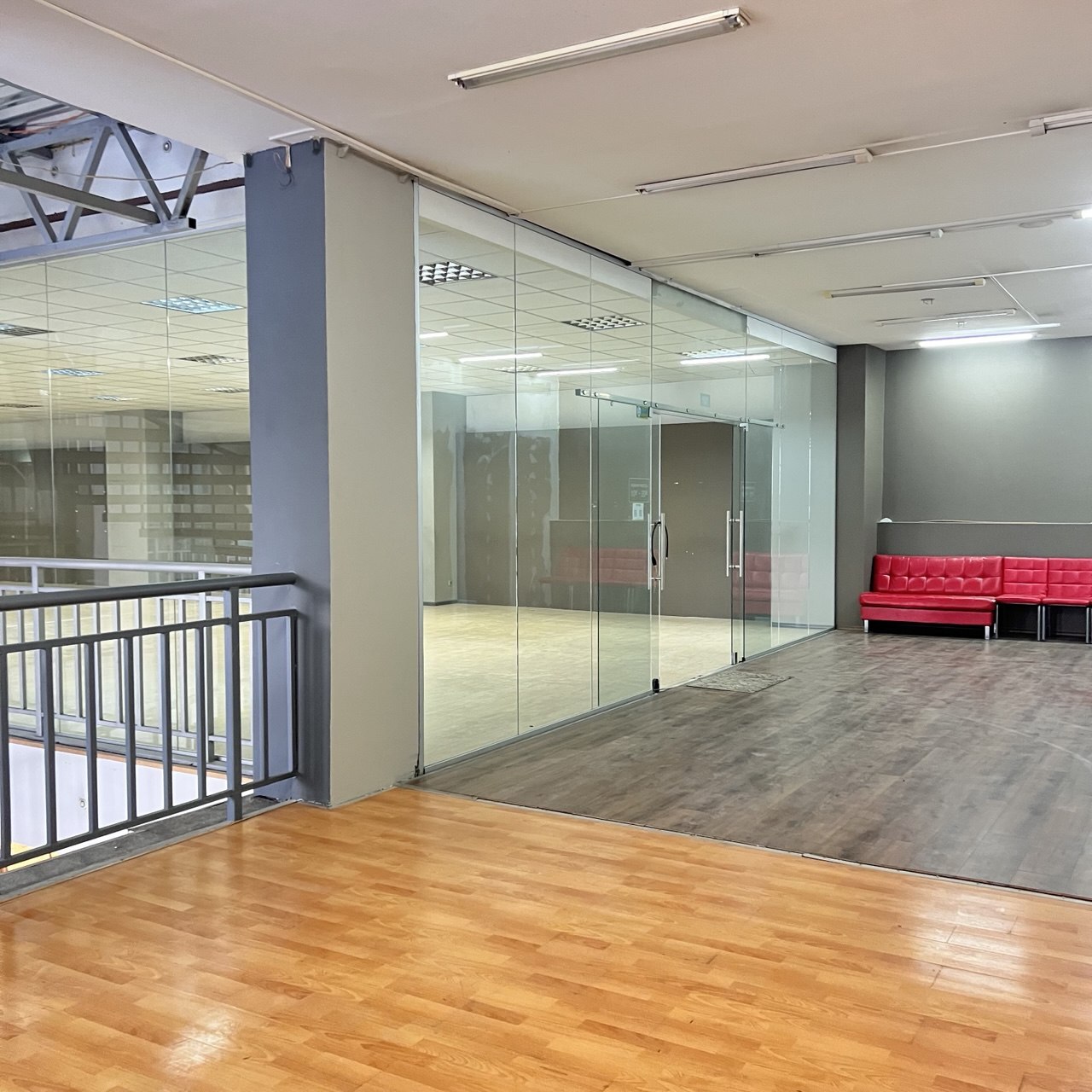 Аренда помещения свободного назначения 768 м², Степана Бандеры просп., 8