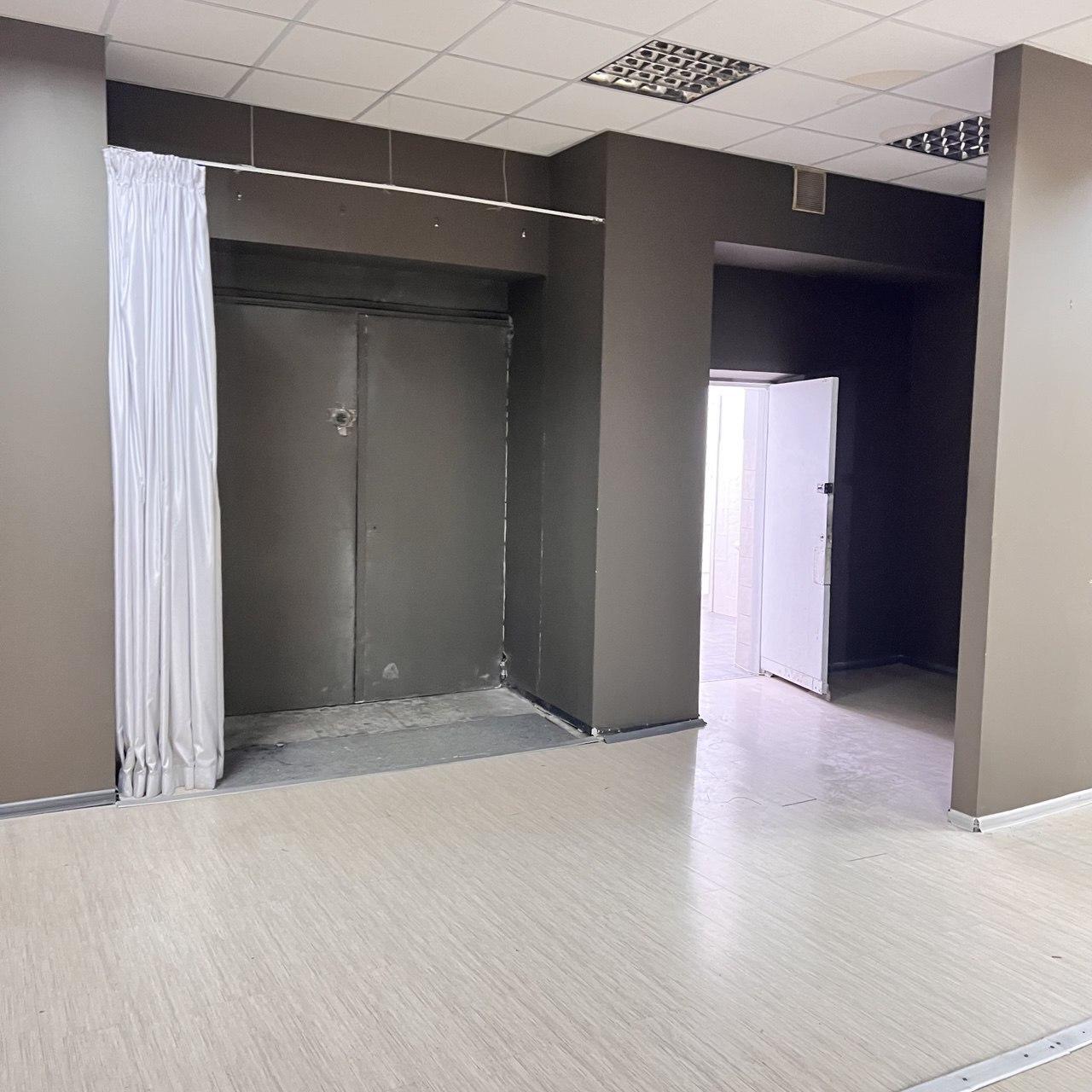 Аренда помещения свободного назначения 768 м², Степана Бандеры просп., 8