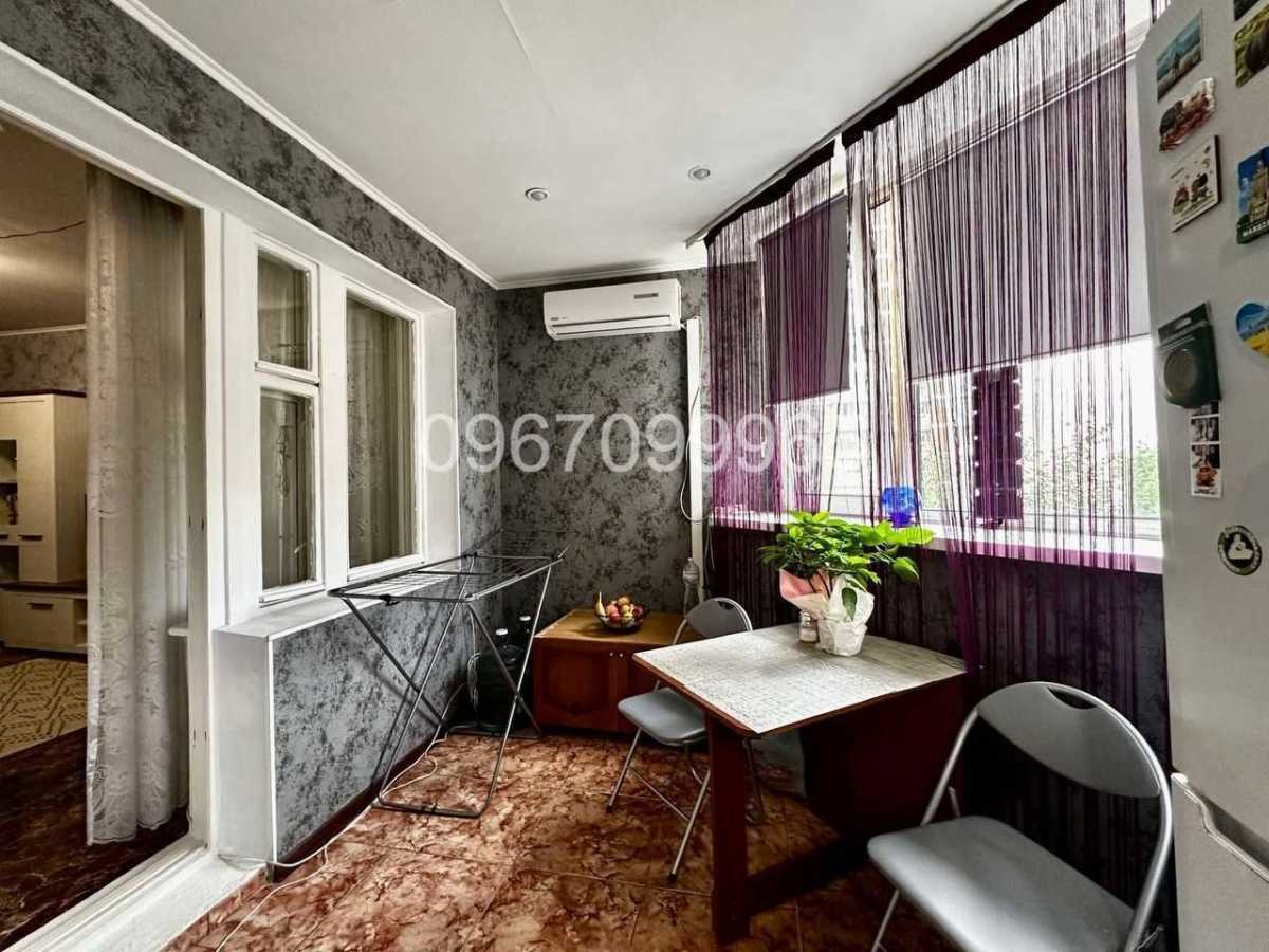 Продаж 3-кімнатної квартири 84 м², Ревуцького вул., 36/2