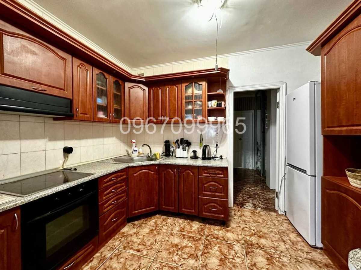 Продаж 3-кімнатної квартири 84 м², Ревуцького вул., 36/2
