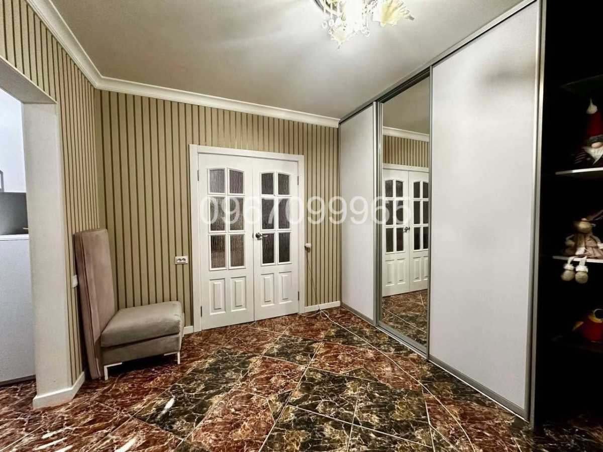 Продаж 3-кімнатної квартири 84 м², Ревуцького вул., 36/2