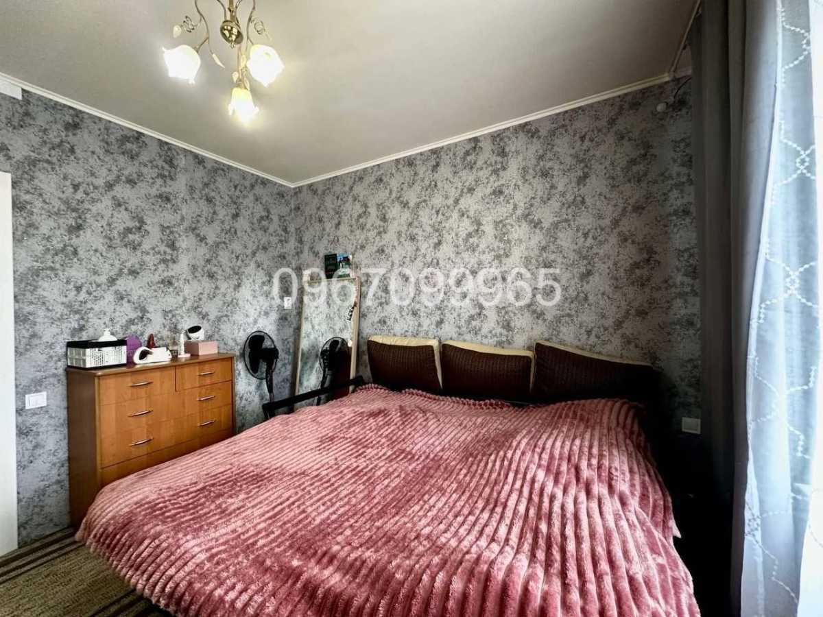 Продаж 3-кімнатної квартири 84 м², Ревуцького вул., 36/2