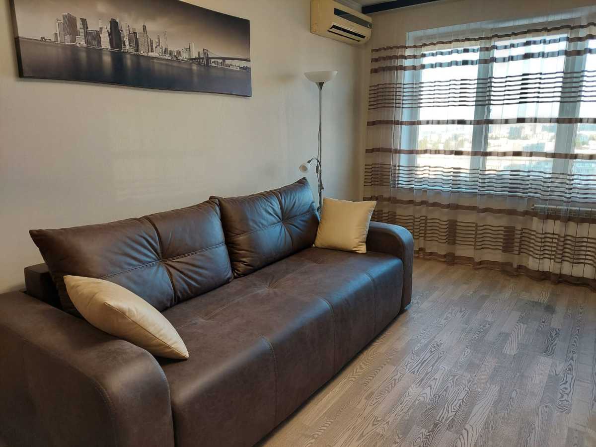 Оренда 1-кімнатної квартири 35 м², Свободи просп., 30