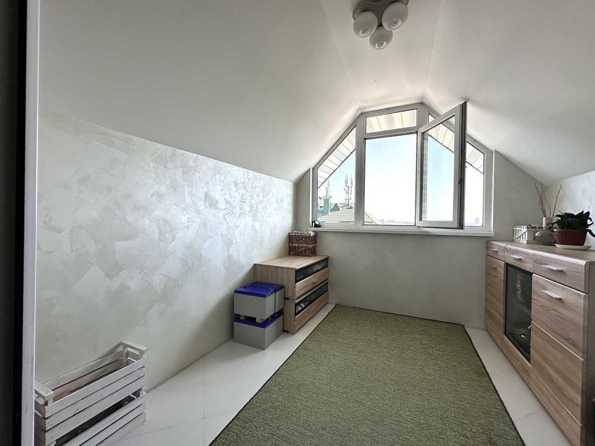 Продажа 3-комнатной квартиры 103 м², Борщаговская ул., 30А