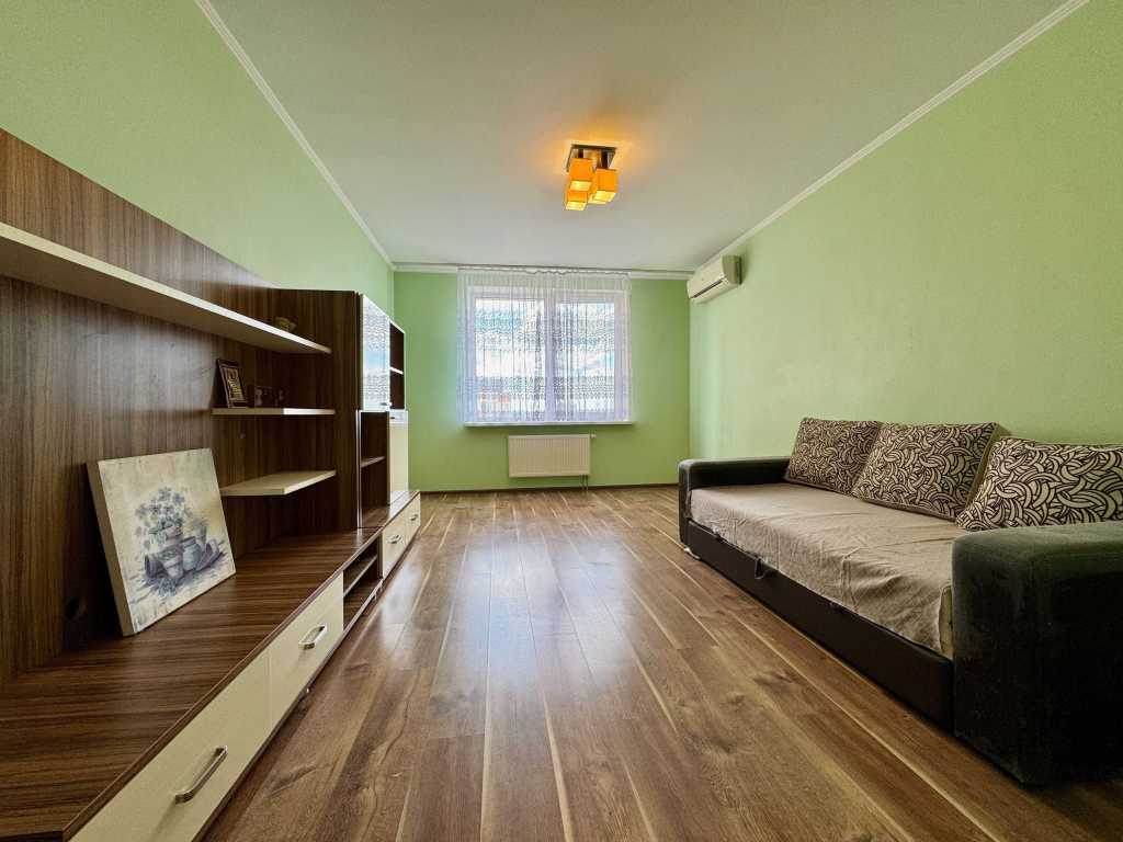 Продажа 1-комнатной квартиры 53 м², Олевская ул., 5