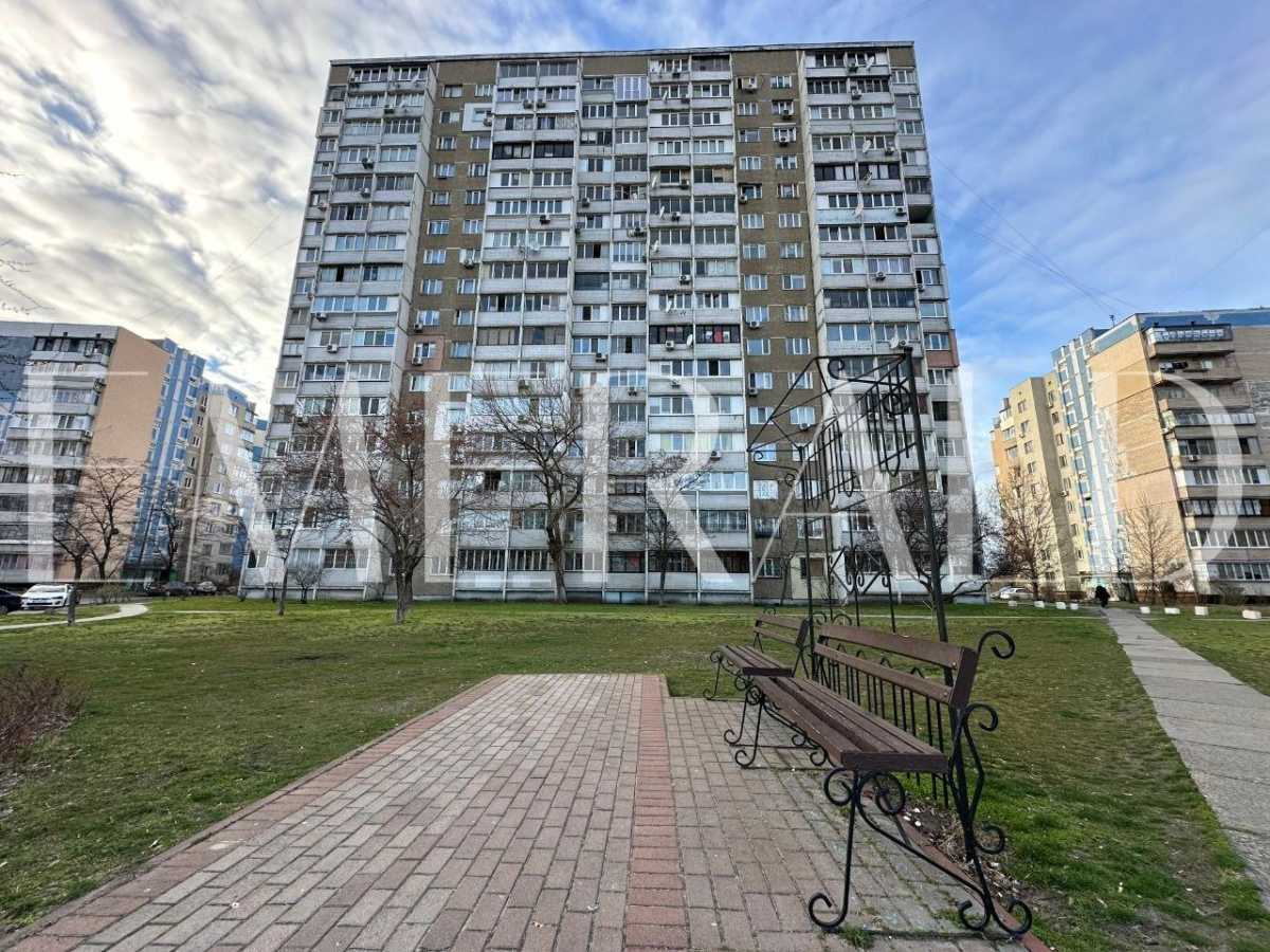 Продажа 3-комнатной квартиры 75.7 м², Владимира Маяковского просп., 23