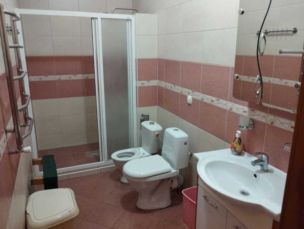 Оренда будинку 345 м², Фермерська вул., 102