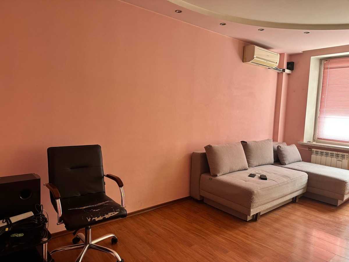Продажа 3-комнатной квартиры 67.8 м², Маршала Рокоссовского просп., Рокоссовського, 6