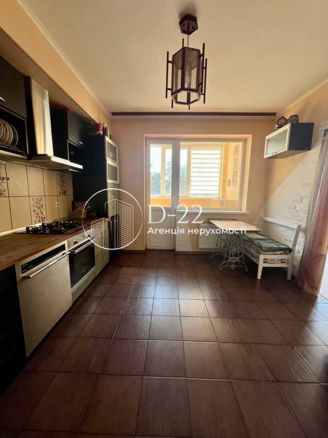 Продажа 3-комнатной квартиры 108 м², Симоненко ул., 4