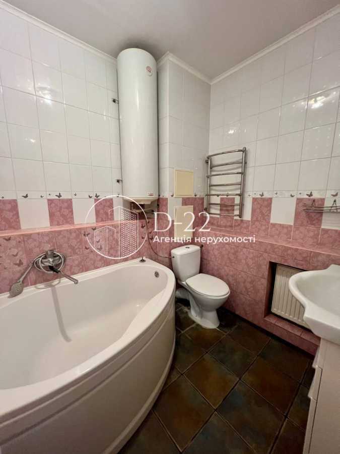 Продажа 3-комнатной квартиры 108 м², Симоненко ул., 4