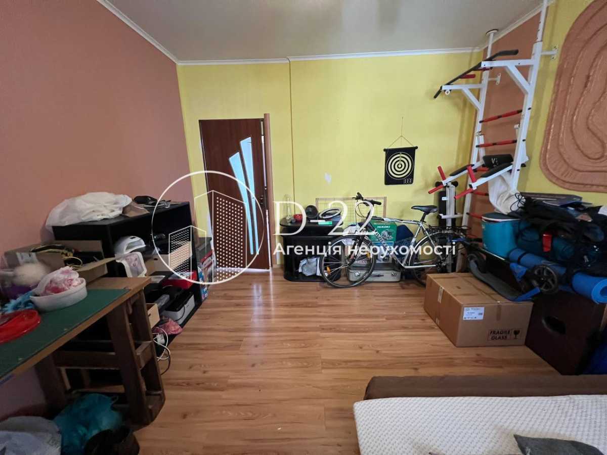 Продажа 3-комнатной квартиры 108 м², Симоненко ул., 4