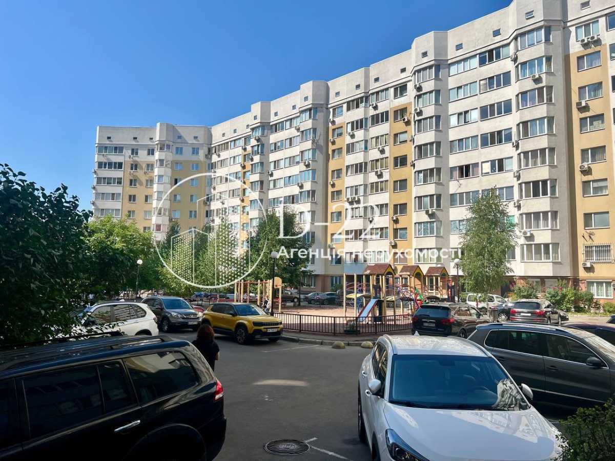 Продажа 3-комнатной квартиры 108 м², Симоненко ул., 4