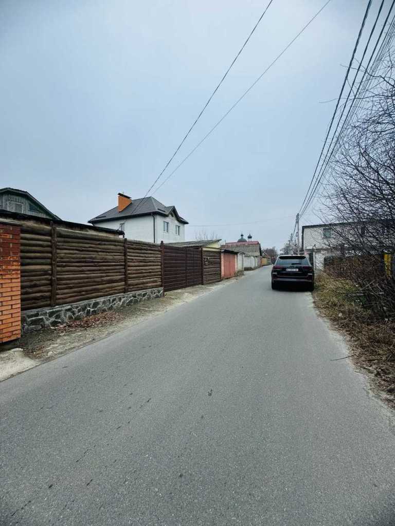 Продажа участка под индивидуальное жилое строительство 15 соток, Матросова ул.