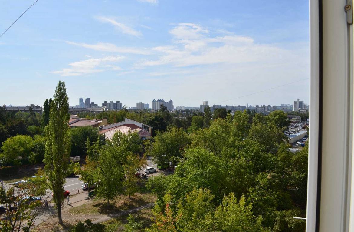 Оренда 3-кімнатної квартири 60 м², Андрія Малишко вул., 9