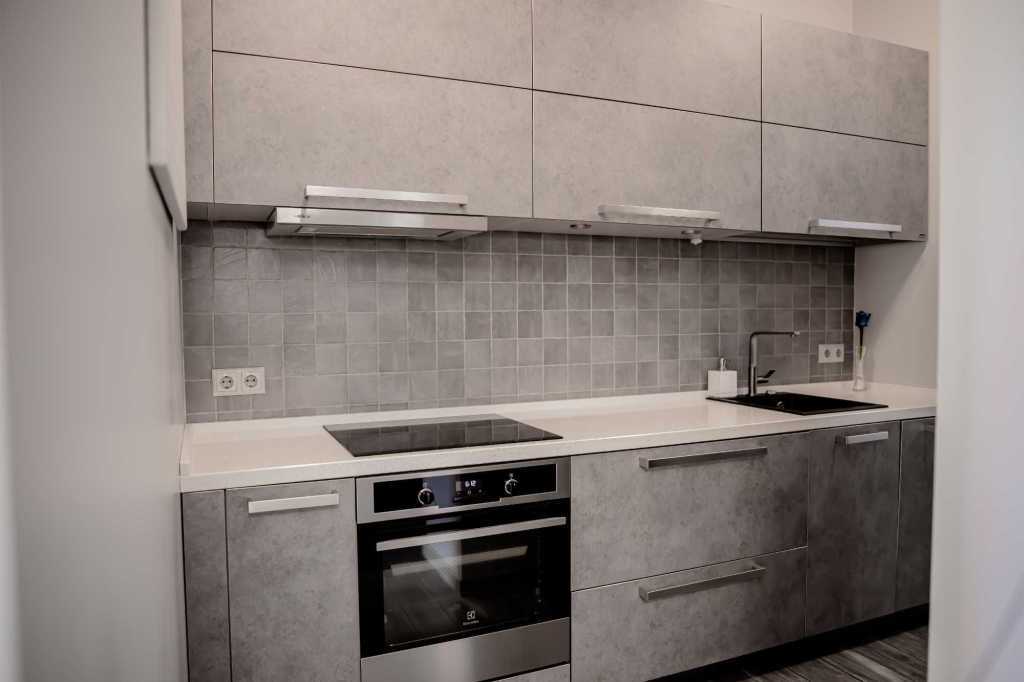 Продажа 3-комнатной квартиры 83 м², Полтавская ул., 10