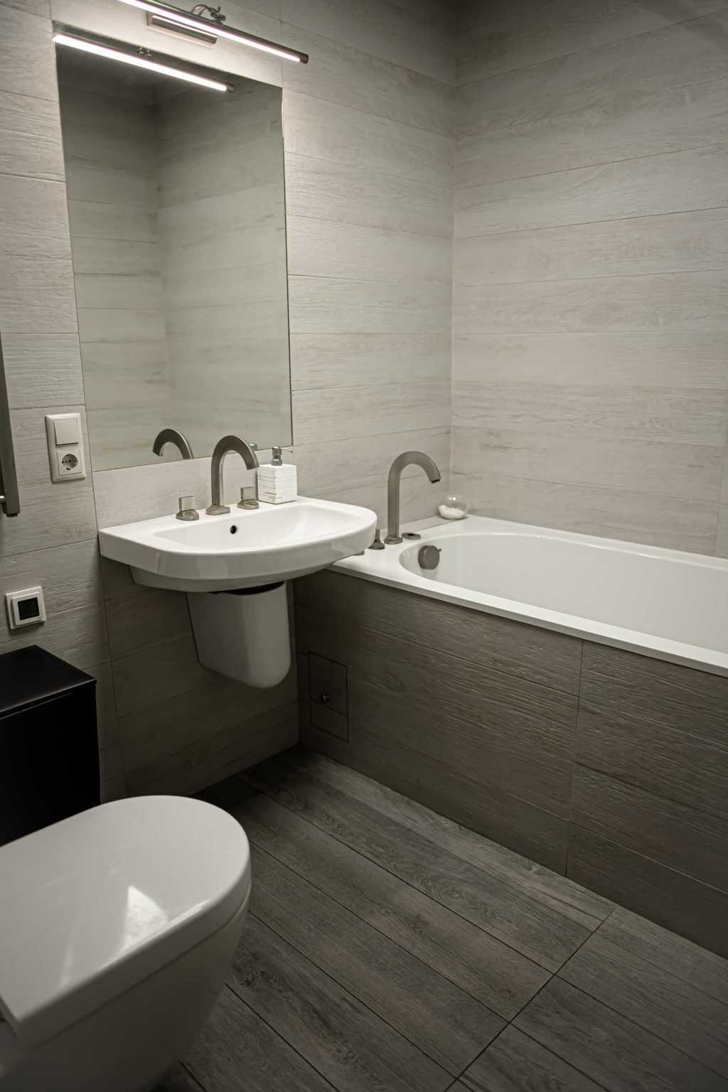 Продажа 3-комнатной квартиры 83 м², Полтавская ул., 10