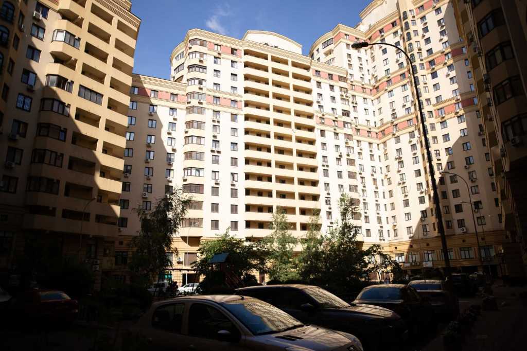 Продажа 3-комнатной квартиры 83 м², Полтавская ул., 10