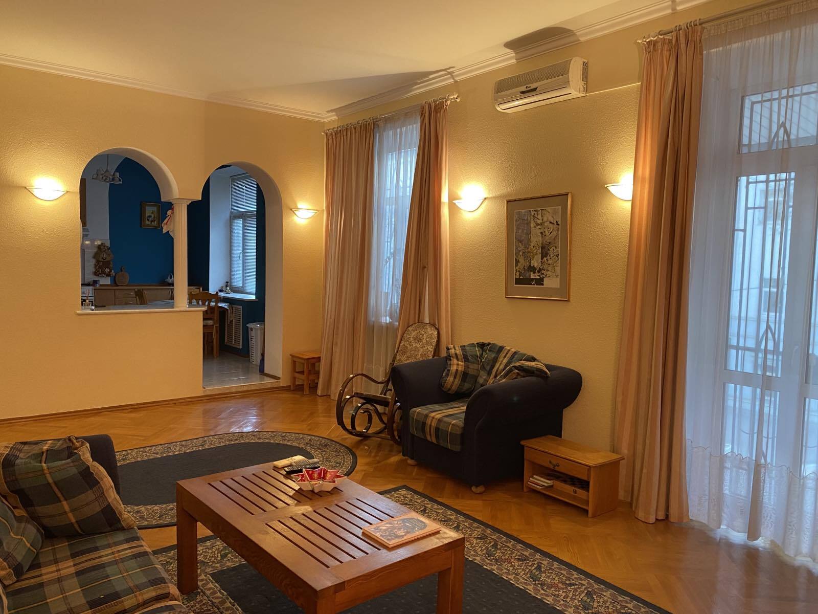 Аренда 3-комнатной квартиры 100 м², Братская ул.