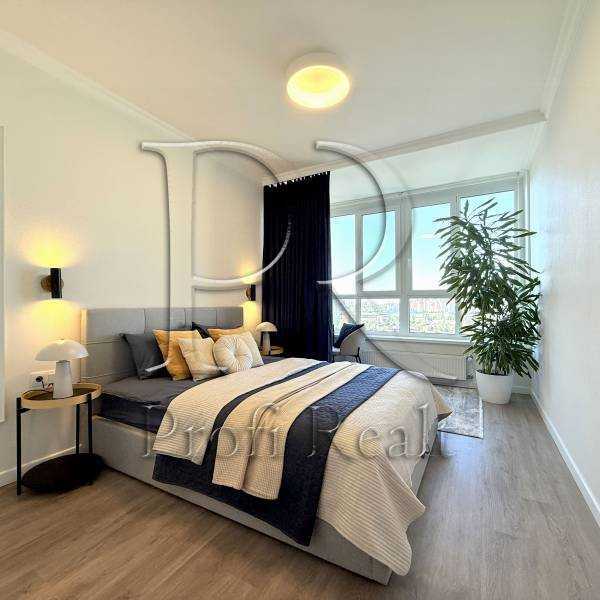 Продажа 3-комнатной квартиры 84 м², Новополевая ул., 2 К2