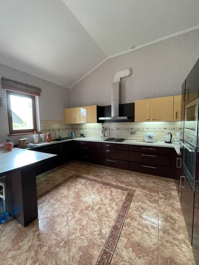 Оренда будинку 230 м², Вегівська