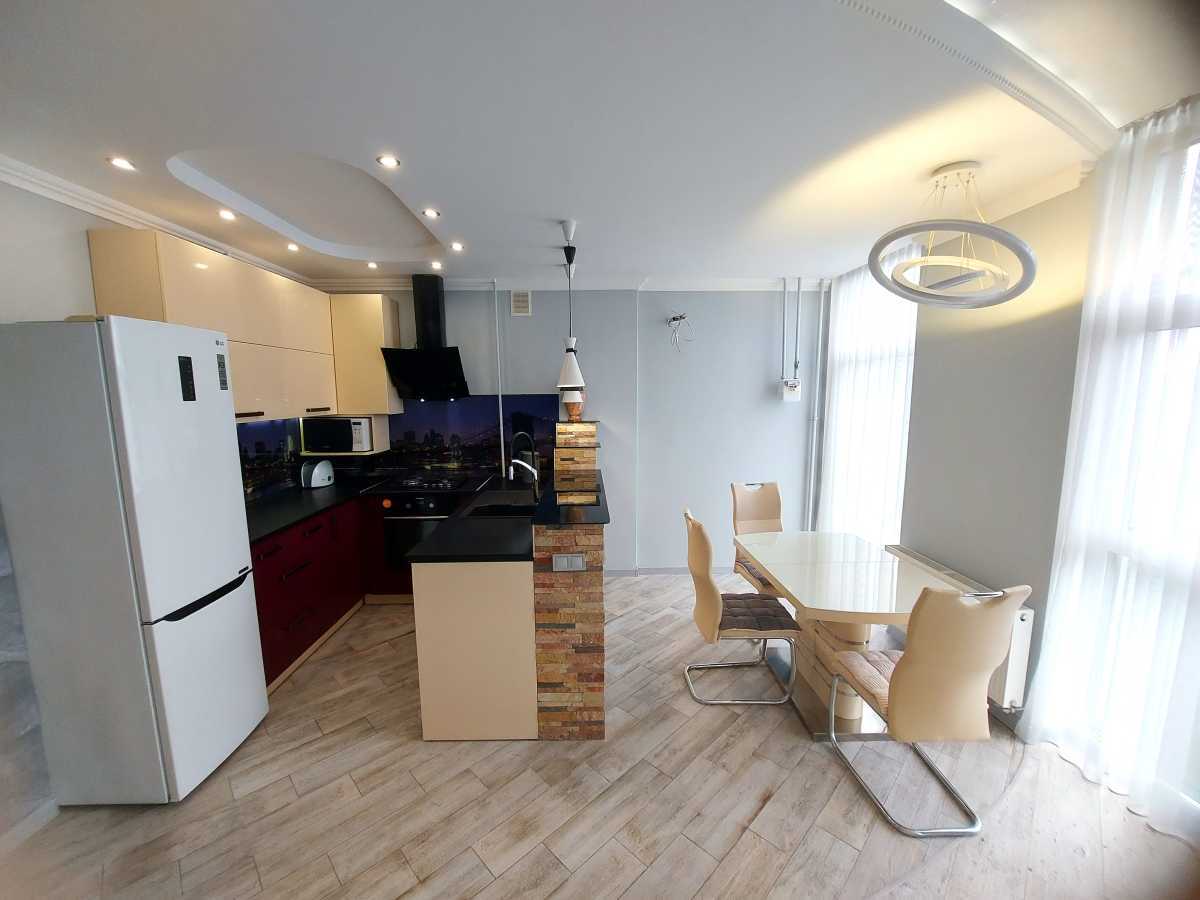Продажа 2-комнатной квартиры 85 м², Охотничья ул., 3