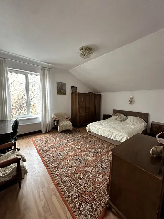 Оренда котеджу 355 м², Науки просп.