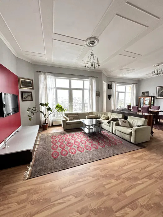 Оренда котеджу 355 м², Науки просп.