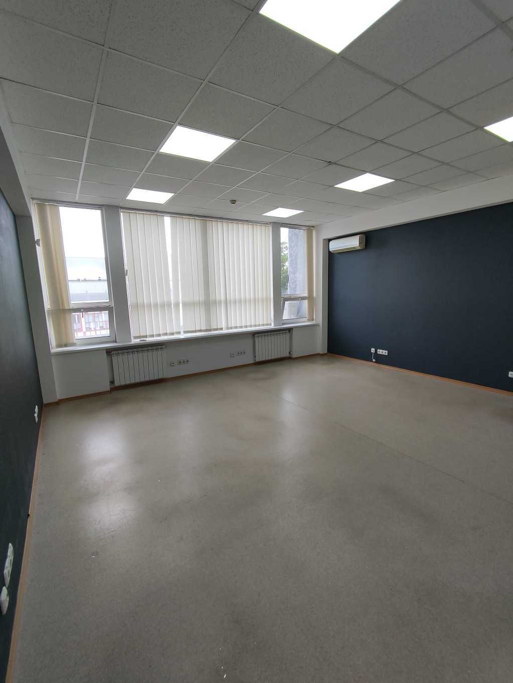 Аренда офиса 33 м², Евгения Сверстюка ул., 11