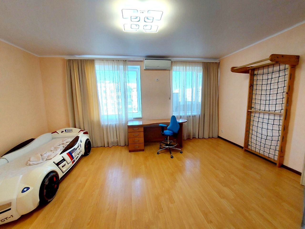 Оренда 2-кімнатної квартири 70 м², Академіка Вільямса вул.