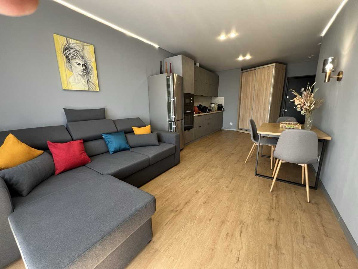 Оренда 2-кімнатної квартири 70 м², Олександра Олеся вул., 5а