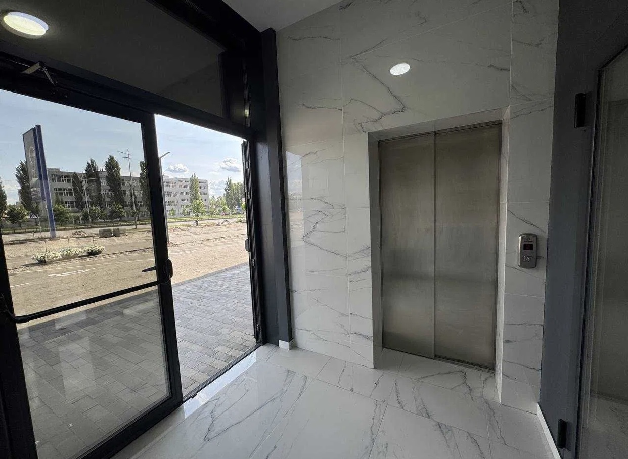 Аренда другого торгового помещения 1000 м², Николая Бажана просп., 17