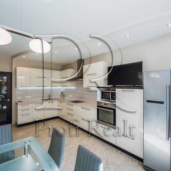 Продажа 3-комнатной квартиры 111 м², Дмитриевская ул., 75