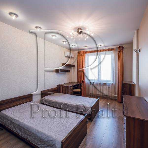 Продажа 3-комнатной квартиры 111 м², Дмитриевская ул., 75