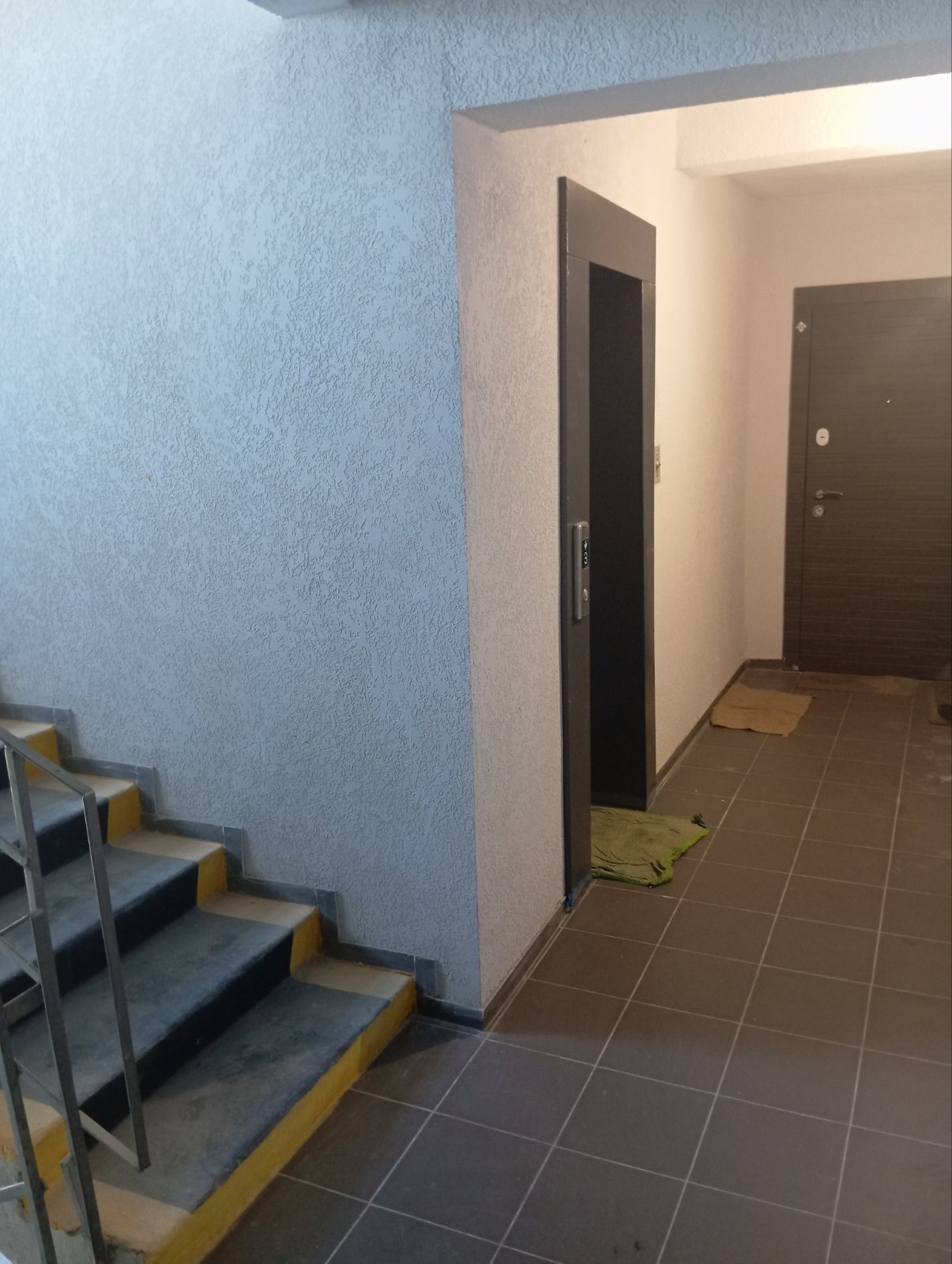 Продаж 2-кімнатної квартири 48 м², Яблунська вул.