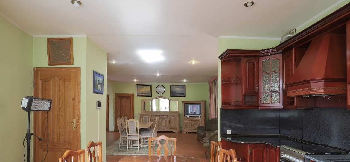 Оренда будинку 955 м², Академіка Туполєва вул.