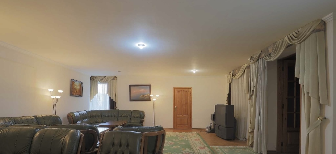 Оренда будинку 955 м², Академіка Туполєва вул.