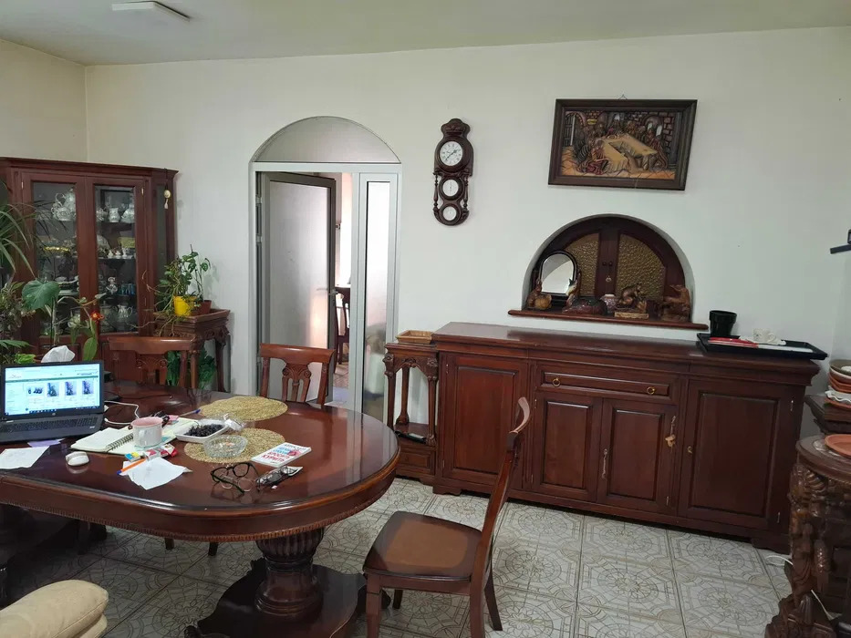 Оренда будинку 400 м², Святошинська вул.