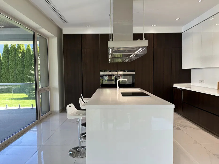 Оренда будинку 500 м², Осокорська вул.