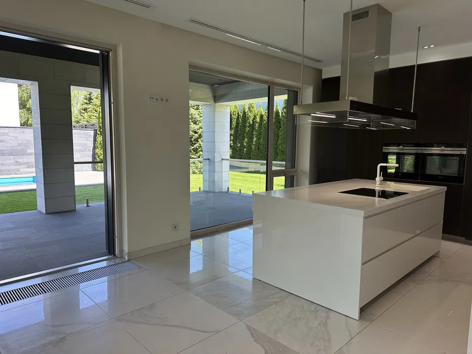 Оренда будинку 500 м², Осокорська вул.