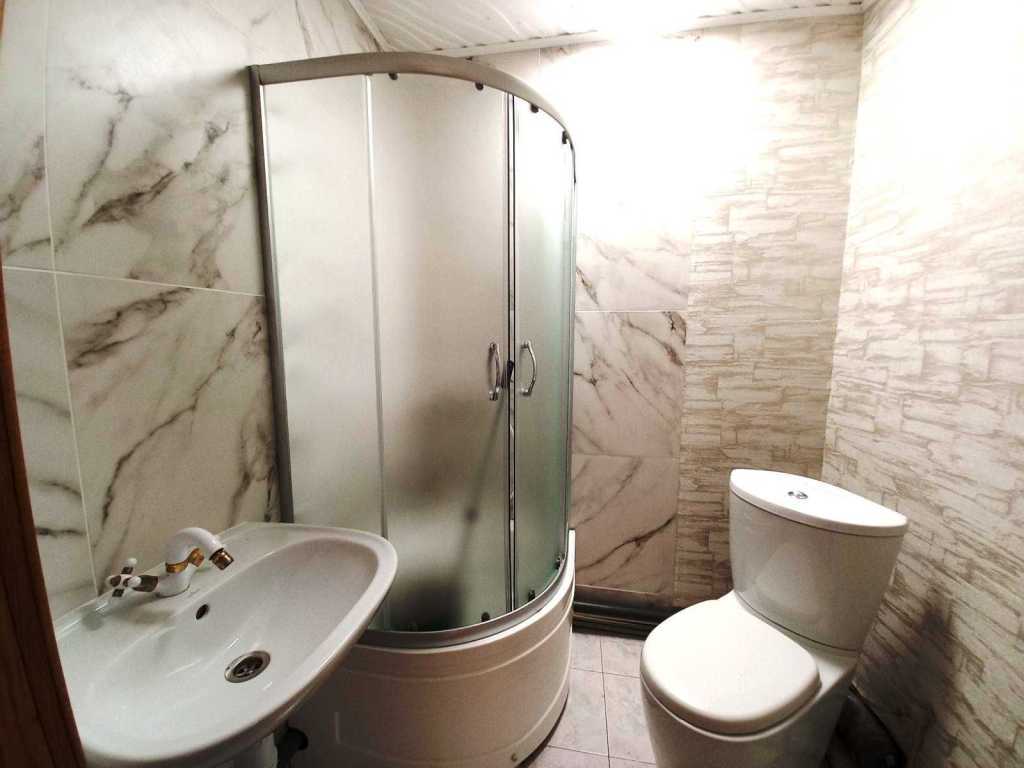 Продаж 1-кімнатної квартири 49 м², Срібнокільська вул., 20